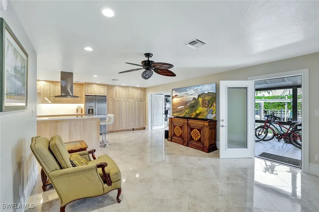 1405 Curlew Avenue Naples FL 34102