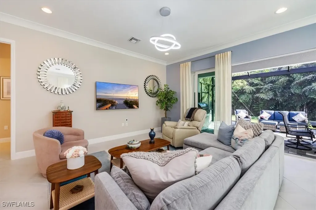 11421 Jacaranda Drive Naples FL 34120