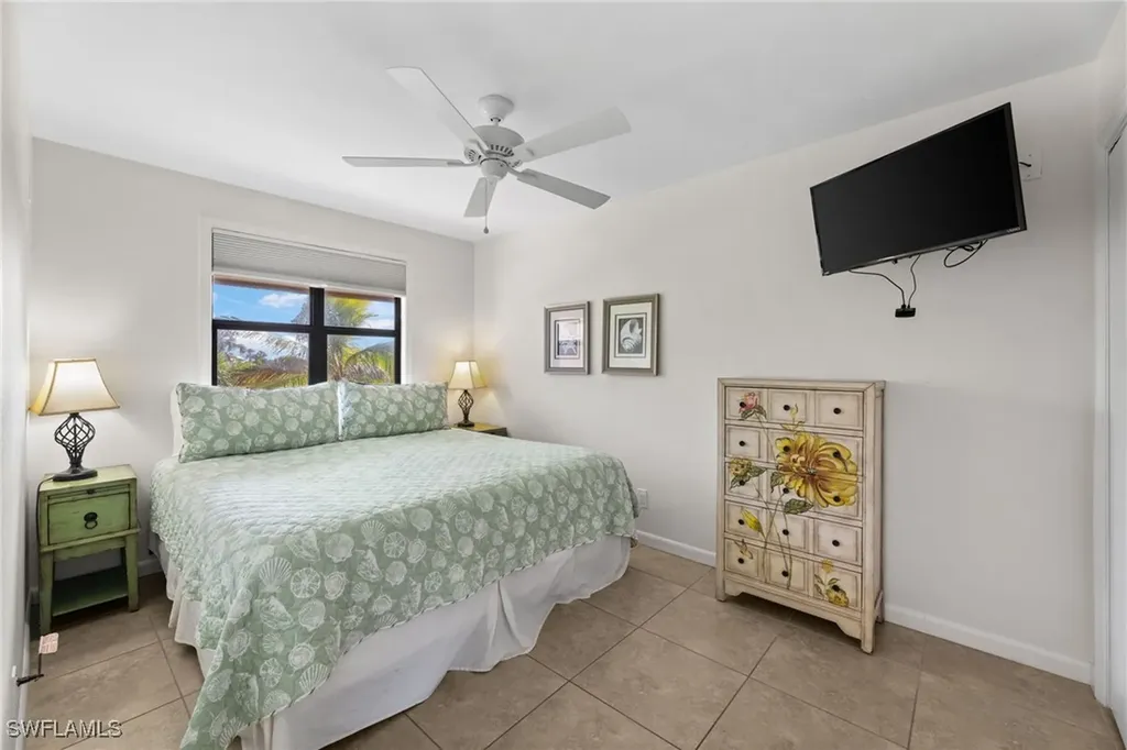 1811 Olde Middle Gulf Drive Sanibel FL 33957