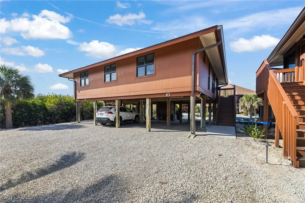 1811 Olde Middle Gulf Drive Sanibel FL 33957