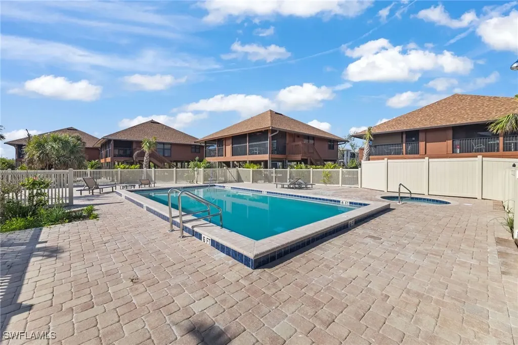 1811 Olde Middle Gulf Drive Sanibel FL 33957