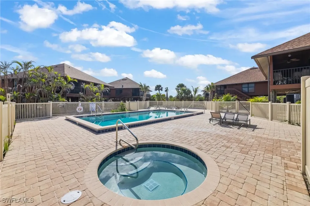 1811 Olde Middle Gulf Drive Sanibel FL 33957