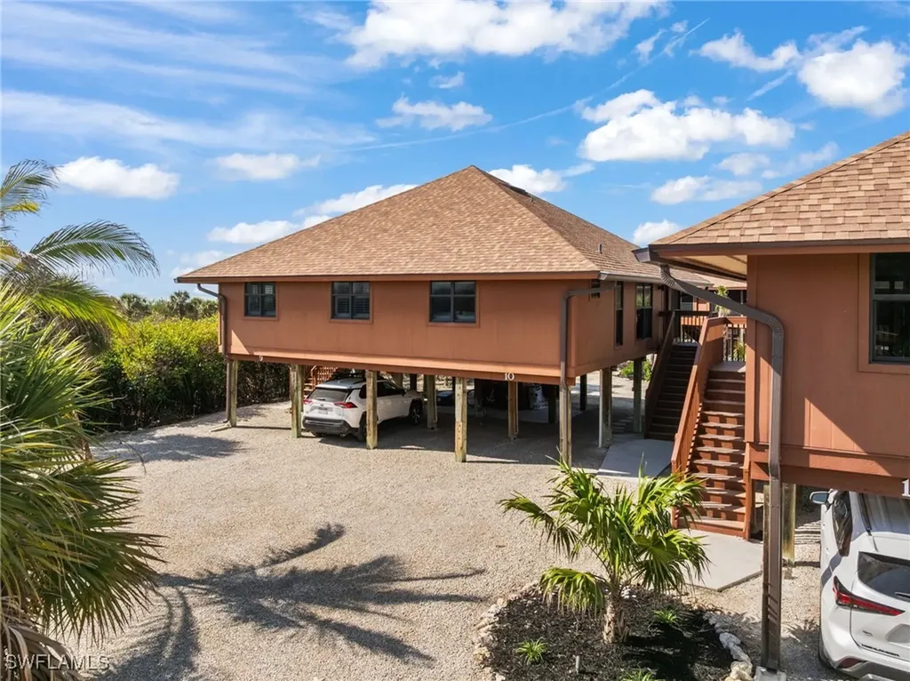 1811 Olde Middle Gulf Drive Sanibel FL 33957