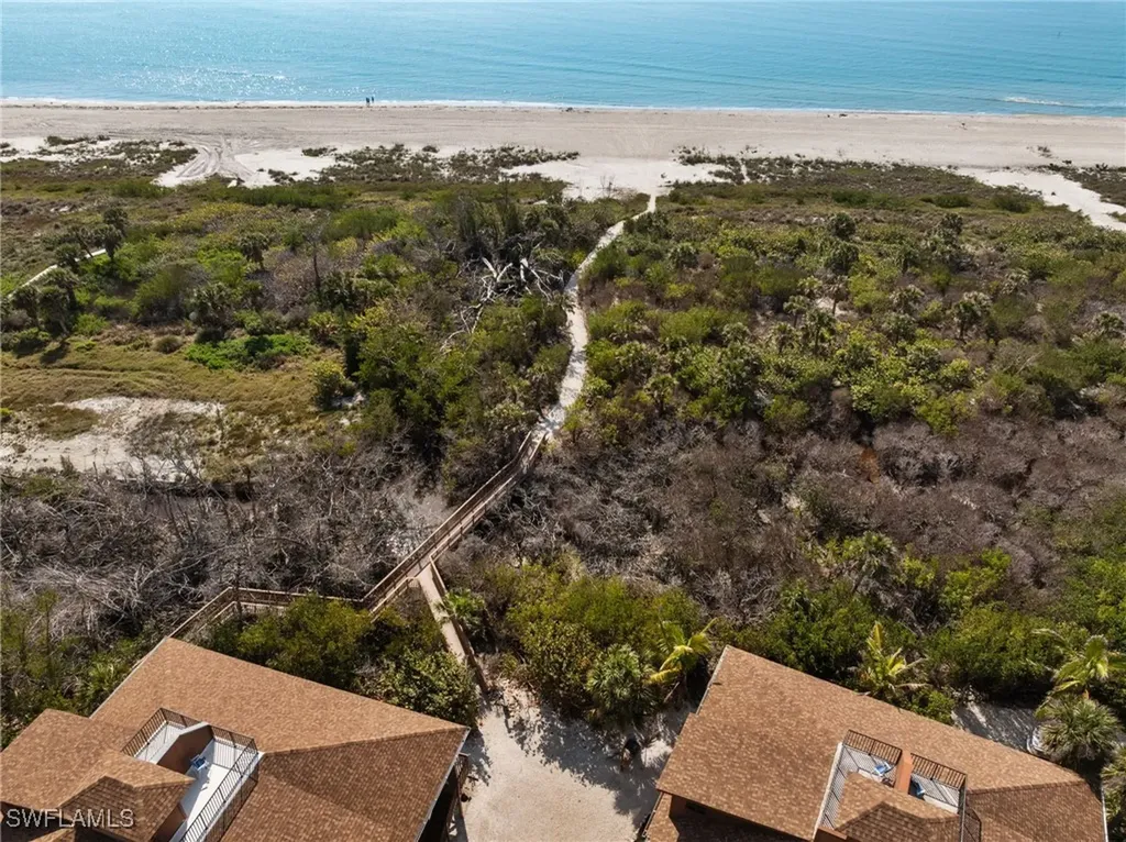 1811 Olde Middle Gulf Drive Sanibel FL 33957