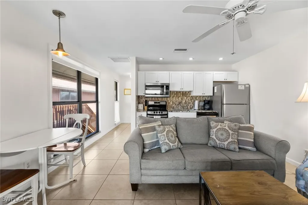 1811 Olde Middle Gulf Drive Sanibel FL 33957