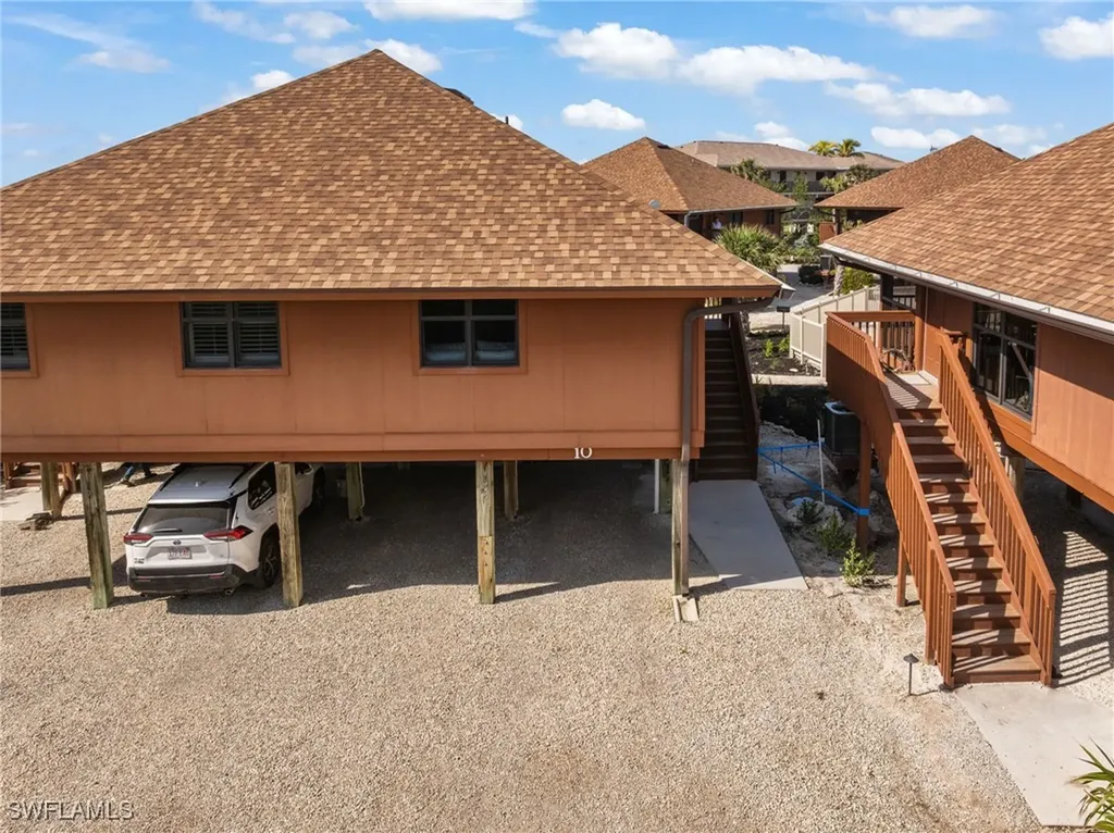 1811 Olde Middle Gulf Drive Sanibel FL 33957