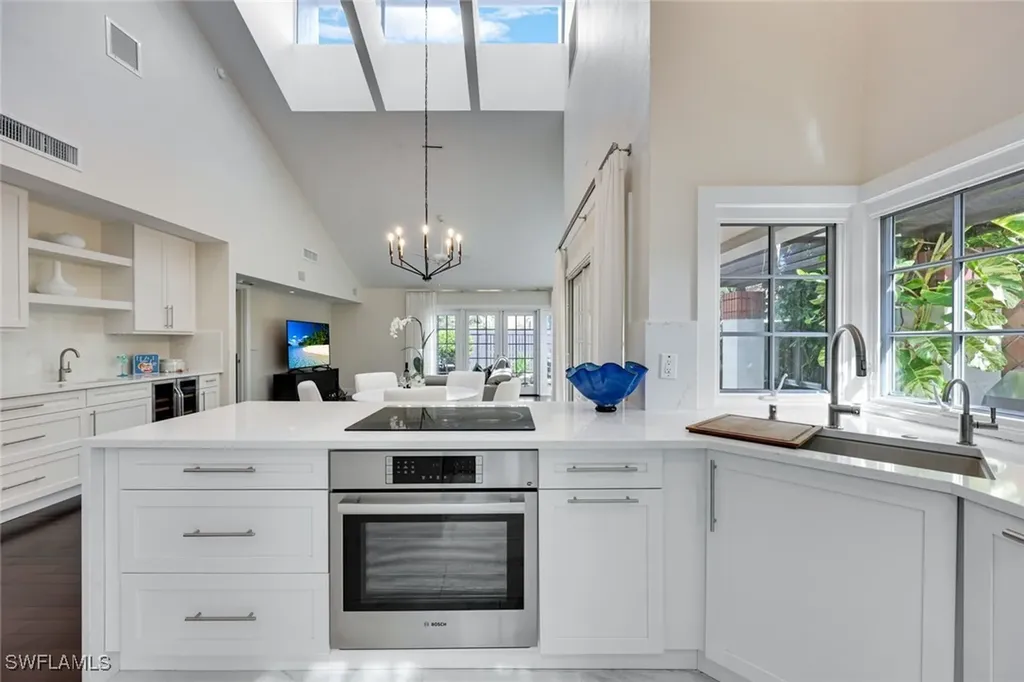 549 Bay Villas Lane Naples FL 34108