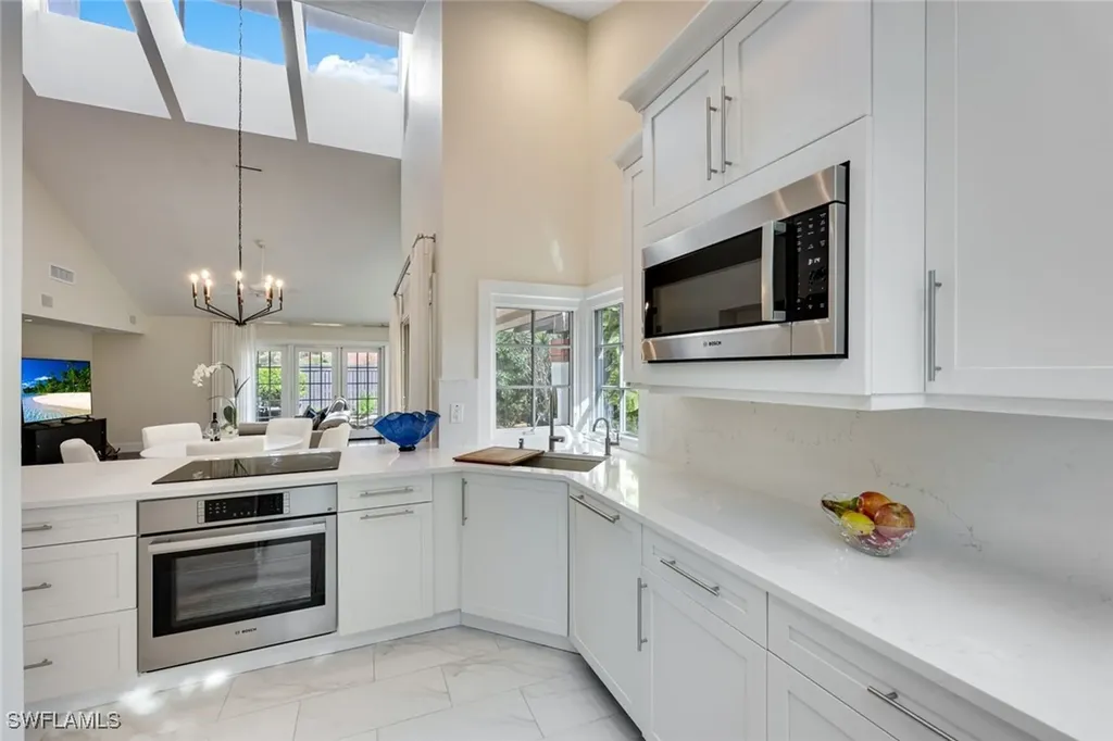 549 Bay Villas Lane Naples FL 34108