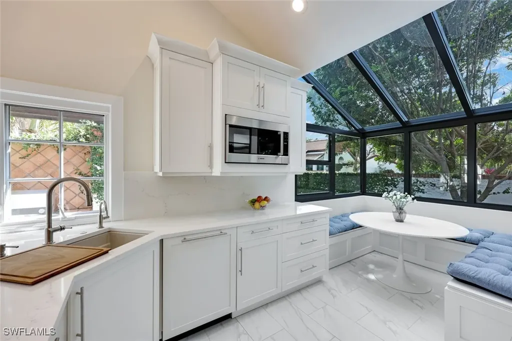 549 Bay Villas Lane Naples FL 34108