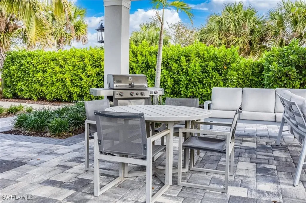 8941 Mustique Lane Naples FL 34114