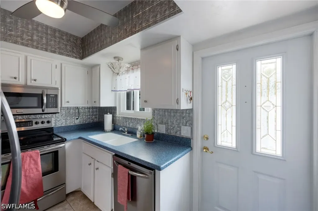 492 Bristle Cone Lane Naples FL 34113