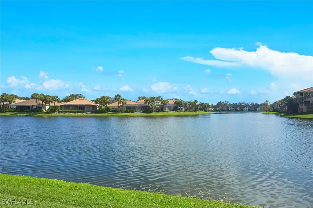 Naples FL, 1876 Seville Boulevard, Unit 1512