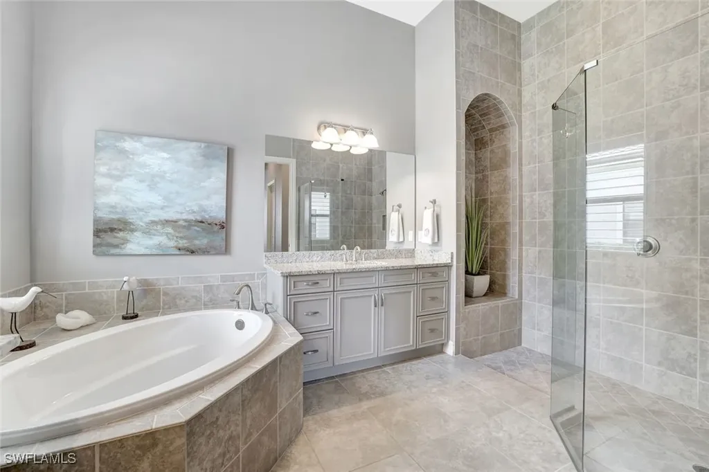 7550 Trento Circle Naples FL 34113