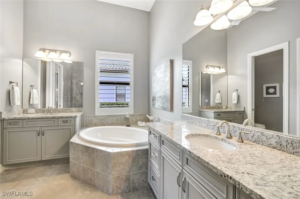 7550 Trento Circle Naples FL 34113