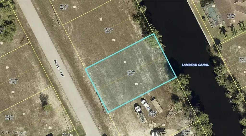 4137 NE 21st Avenue Cape Coral FL 33909