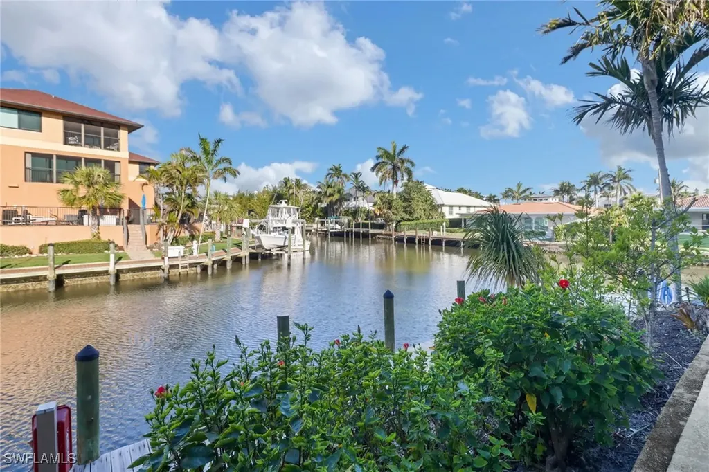 1200 Cherrystone Court Naples FL 34102