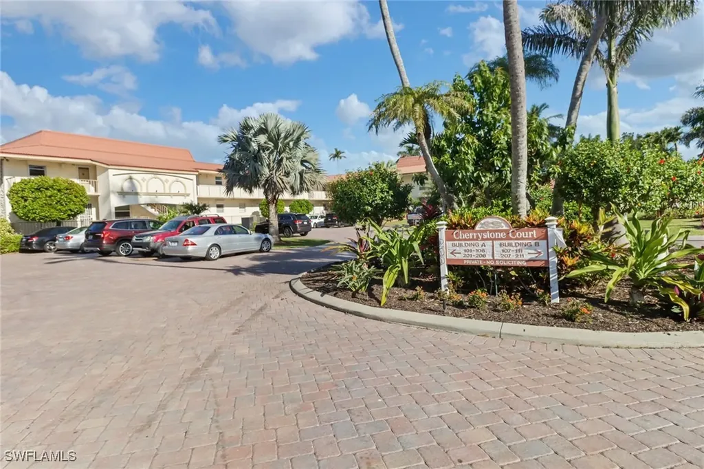 1200 Cherrystone Court Naples FL 34102