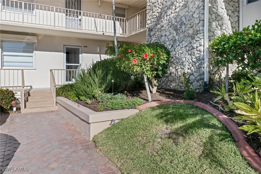 1200 Cherrystone Court Naples FL 34102