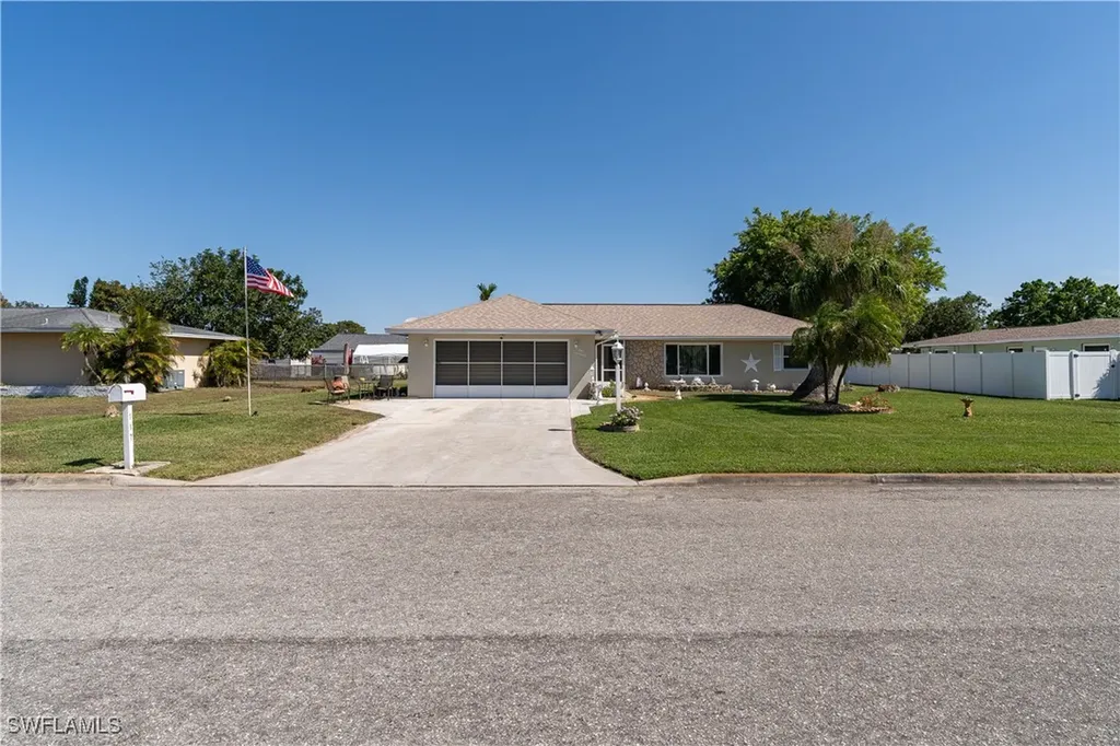 117 Daleview Avenue Lehigh Acres FL 33936