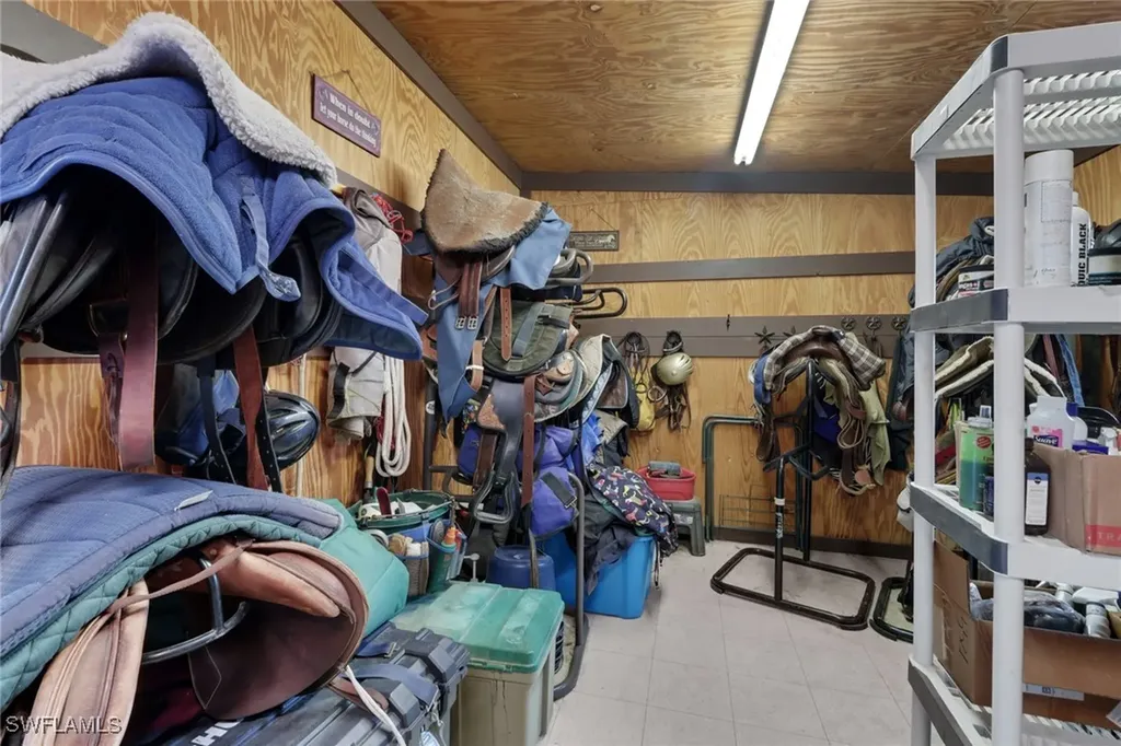 22051 N River Road Alva FL 33920