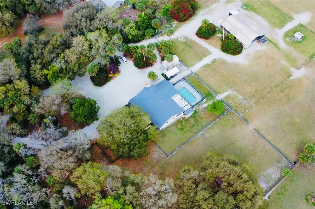 22051 N River Road Alva FL 33920