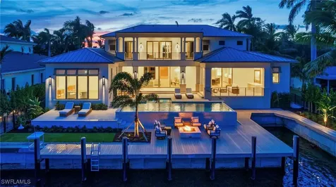1935 5TH Street S Naples FL 34102