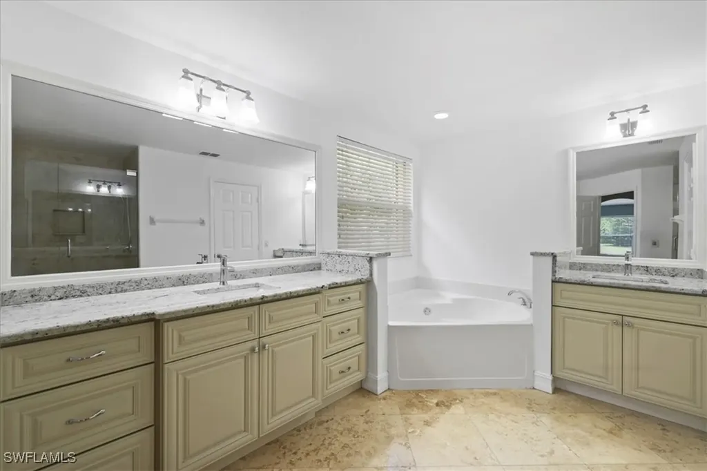 8423 Hollow Brook Circle Naples FL 34119