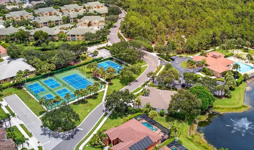 8423 Hollow Brook Circle Naples FL 34119