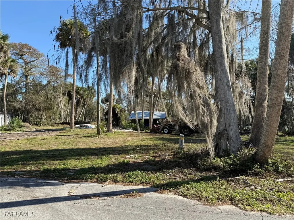 1129 Martin Boulevard Moore Haven FL 33471