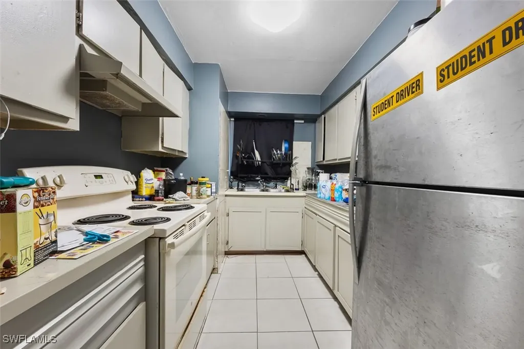 4243-4247 Greenwood Avenue Fort Myers FL 33905