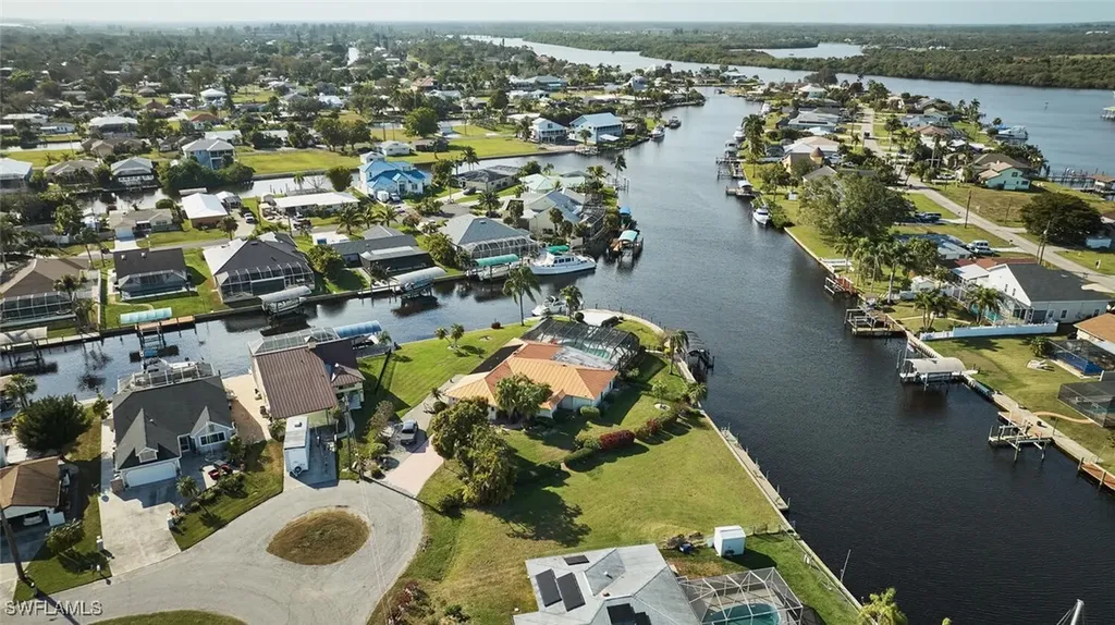 2113 W Tobago Circle Fort Myers FL 33905