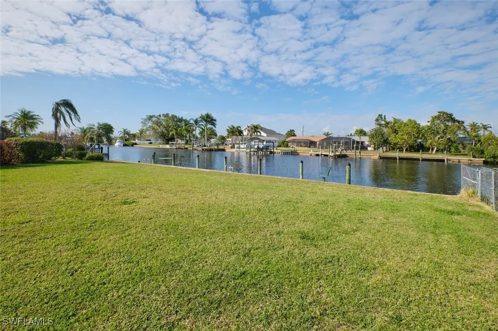 2113 W Tobago Circle Fort Myers FL 33905