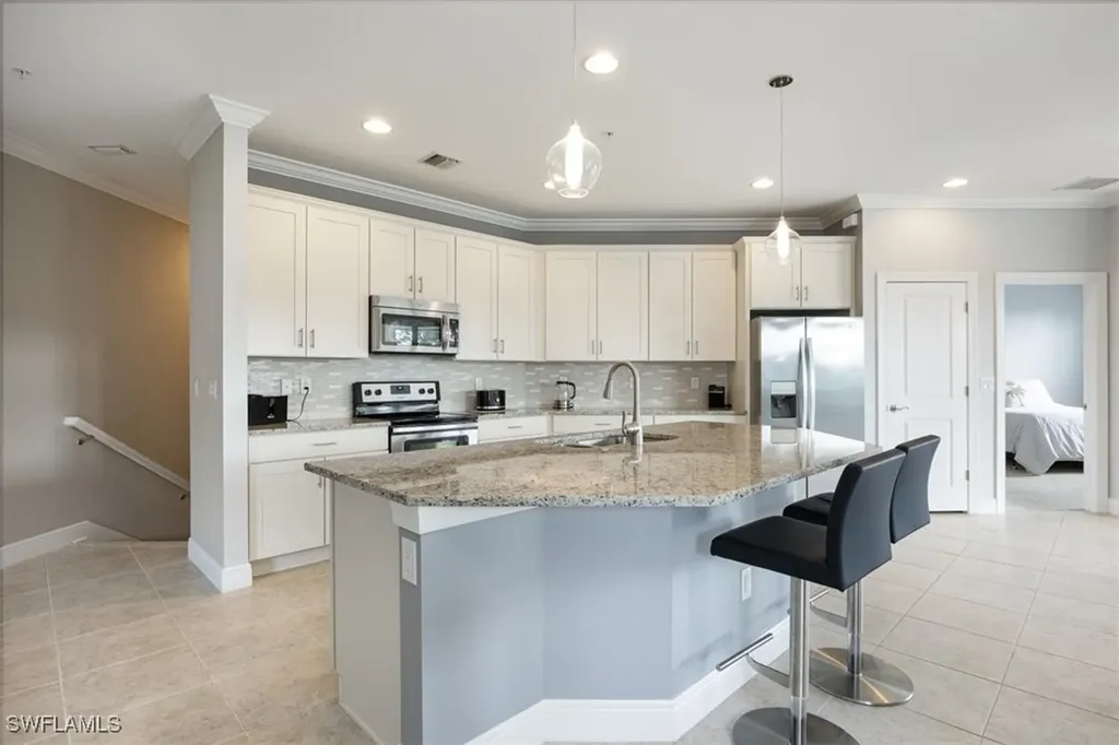15148 Palmer Lake Circle Naples FL 34109