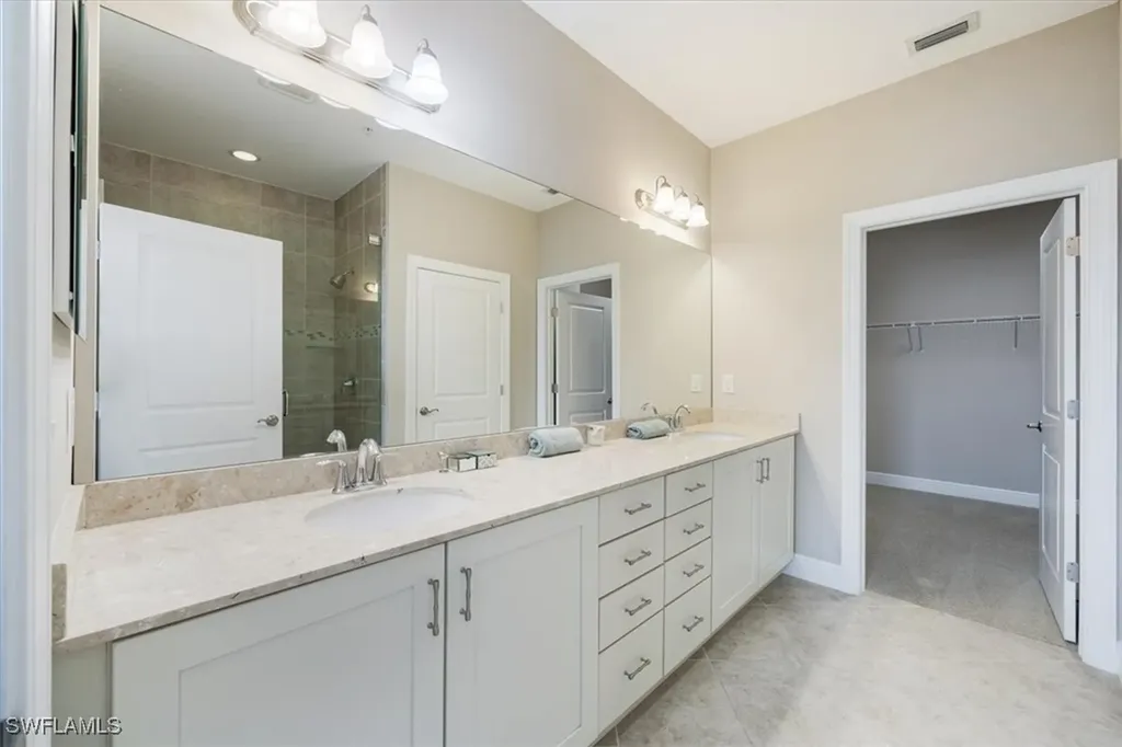 15148 Palmer Lake Circle Naples FL 34109