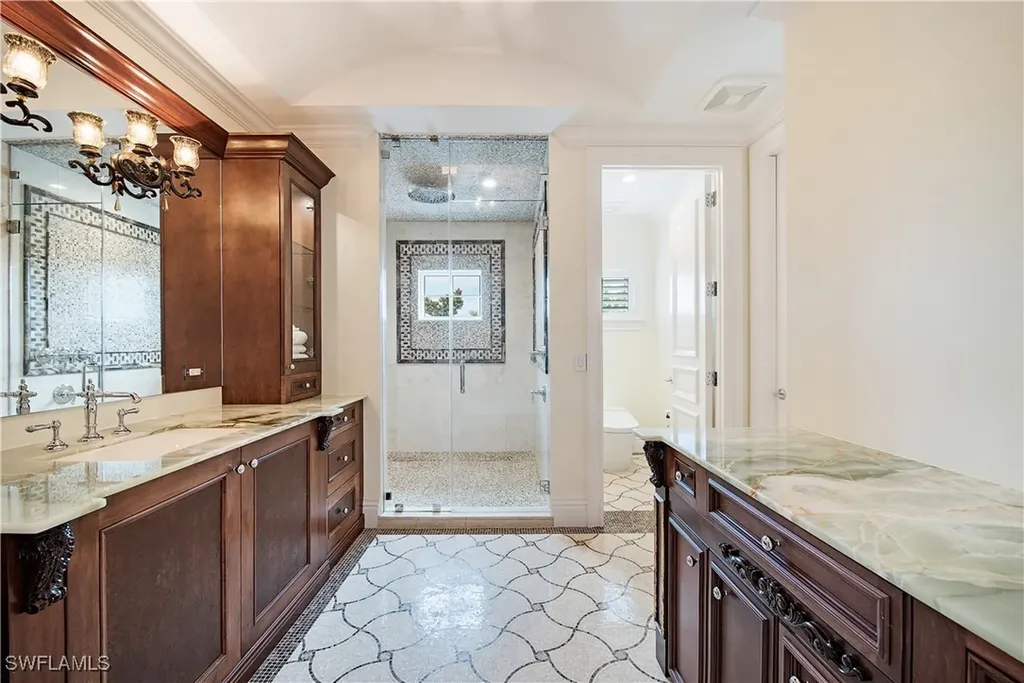 233 Mermaids Bight Naples FL 34103