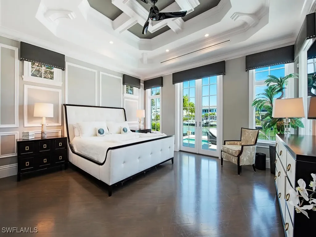 233 Mermaids Bight Naples FL 34103