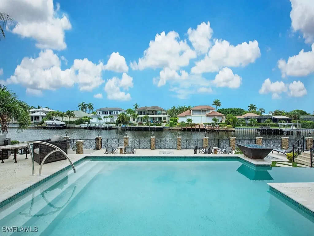 233 Mermaids Bight Naples FL 34103