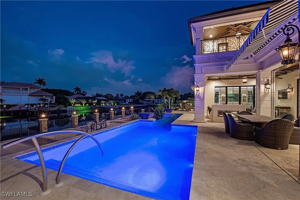 233 Mermaids Bight Naples FL 34103