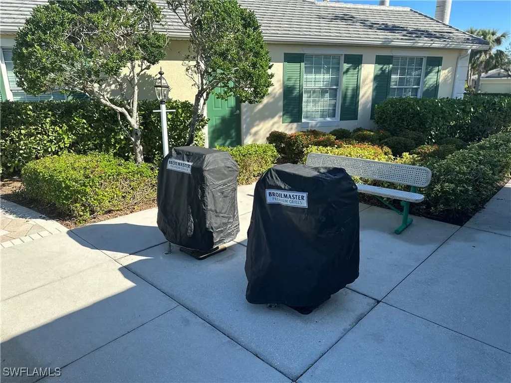 9905 Periwinkle Preserve Lane Fort Myers FL 33919