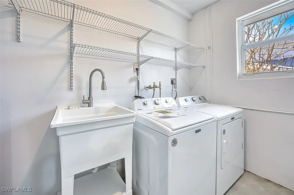 800 Beach Road Sanibel FL 33957