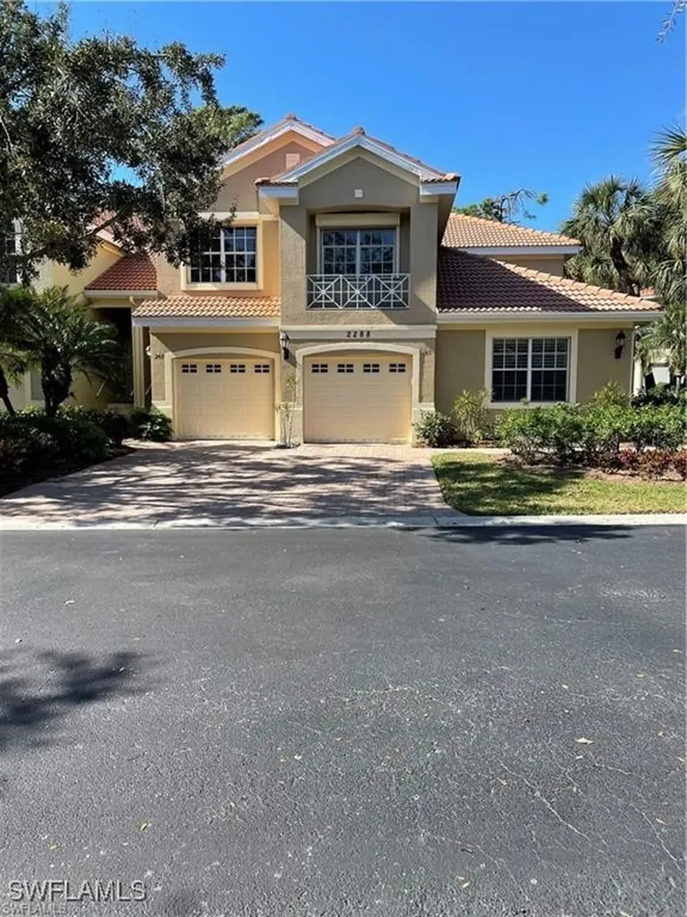 Naples FL, 2288 Ashton Oaks Lane, Unit 7-103