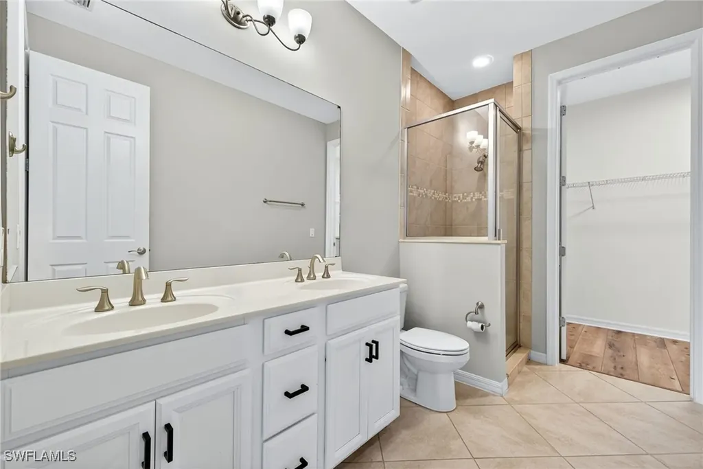 26111 Palace Lane Bonita Springs FL 34135