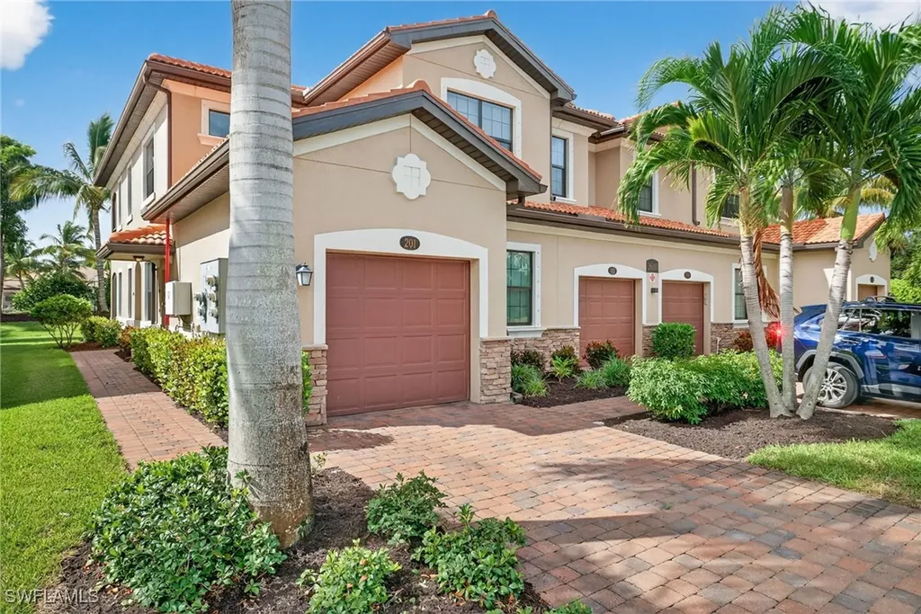 26111 Palace Lane Bonita Springs FL 34135