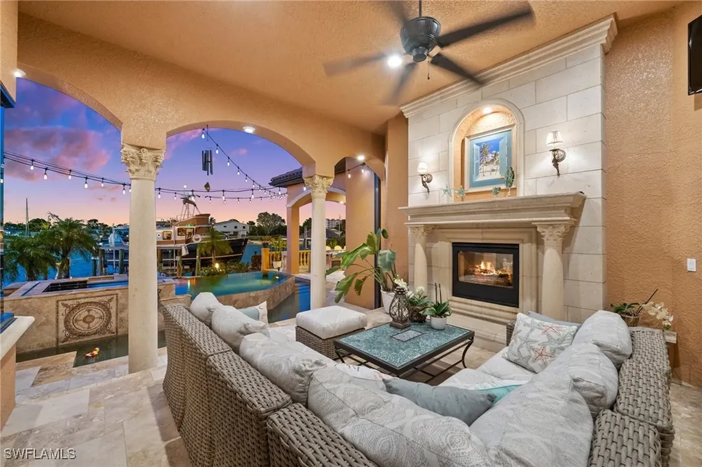 1641 Edith Esplanade Cape Coral FL 33904