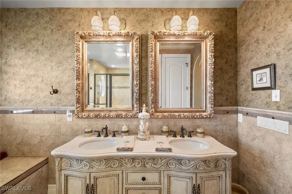 1641 Edith Esplanade Cape Coral FL 33904