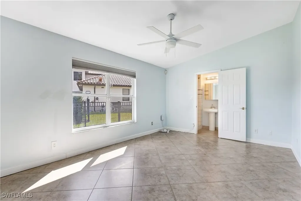 1737 SE 43rd Street Cape Coral FL 33904