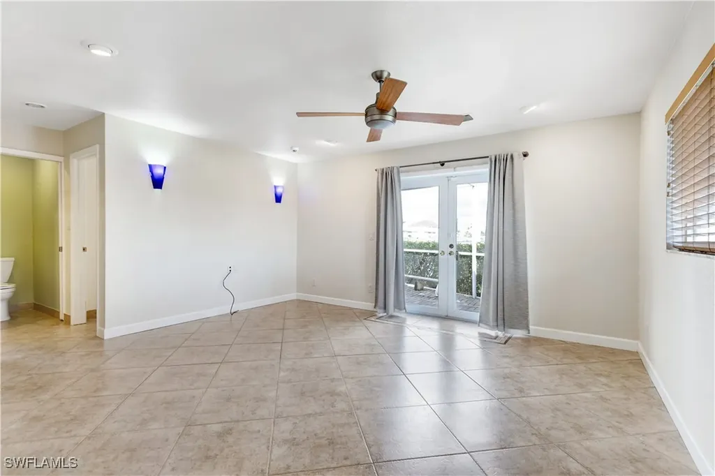 1737 SE 43rd Street Cape Coral FL 33904