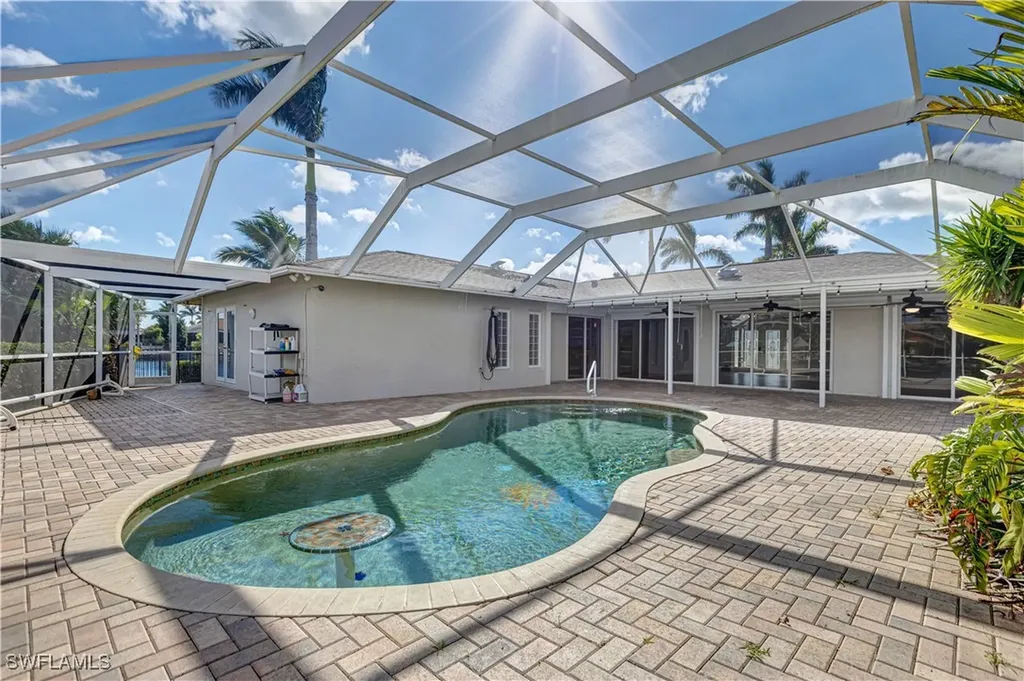 1737 SE 43rd Street Cape Coral FL 33904