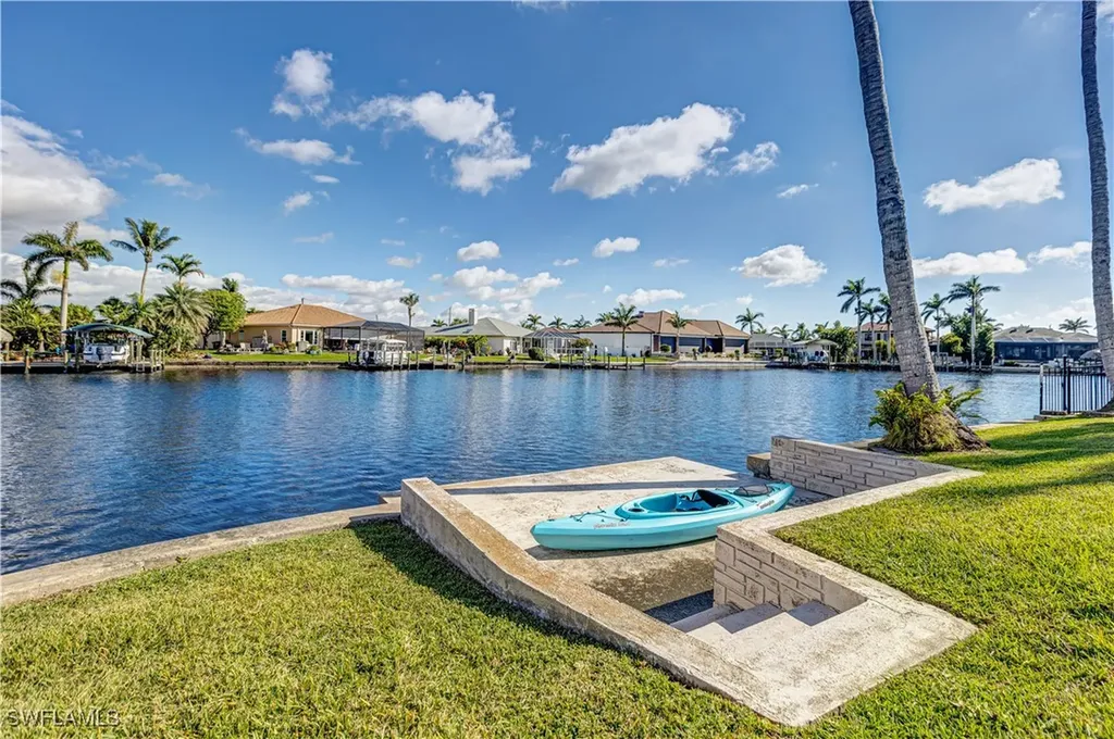 1737 SE 43rd Street Cape Coral FL 33904