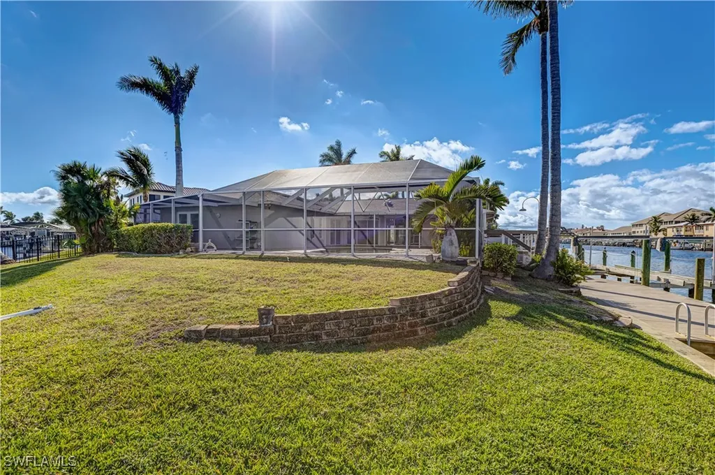 1737 SE 43rd Street Cape Coral FL 33904